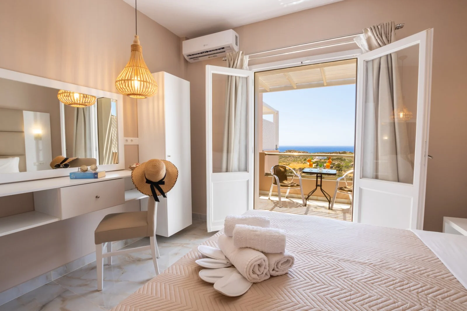 ANASTASIA LUXURY APARTMENTS