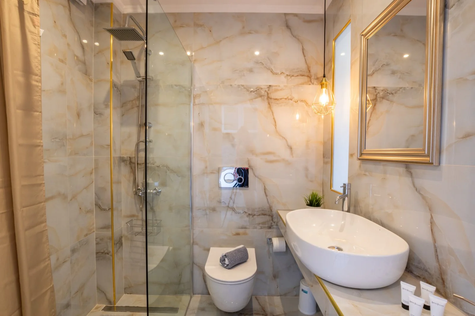 ANASTASIA LUXURY APARTMENTS