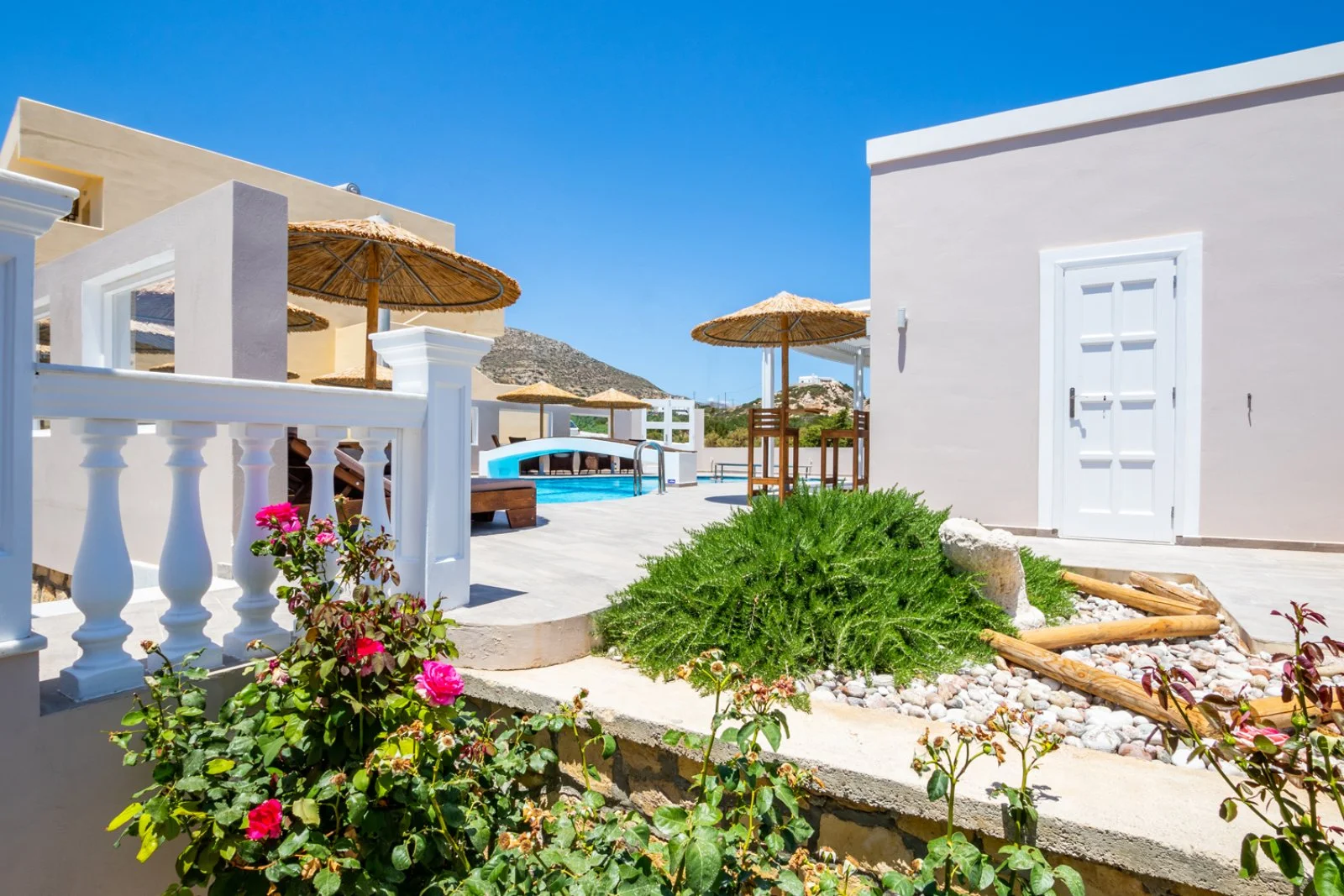 ANASTASIA LUXURY APARTMENTS