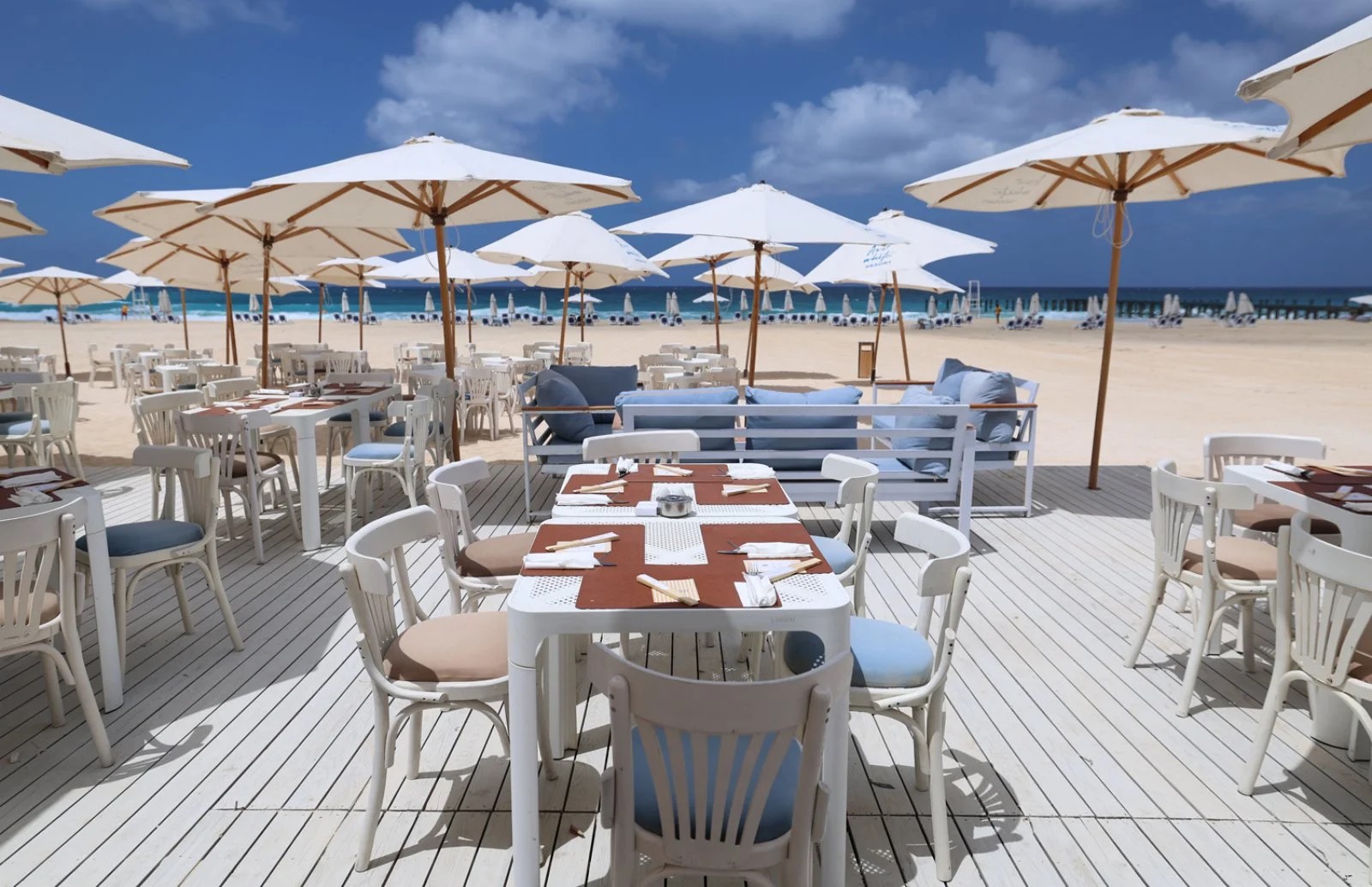 Azur White Beach Resort