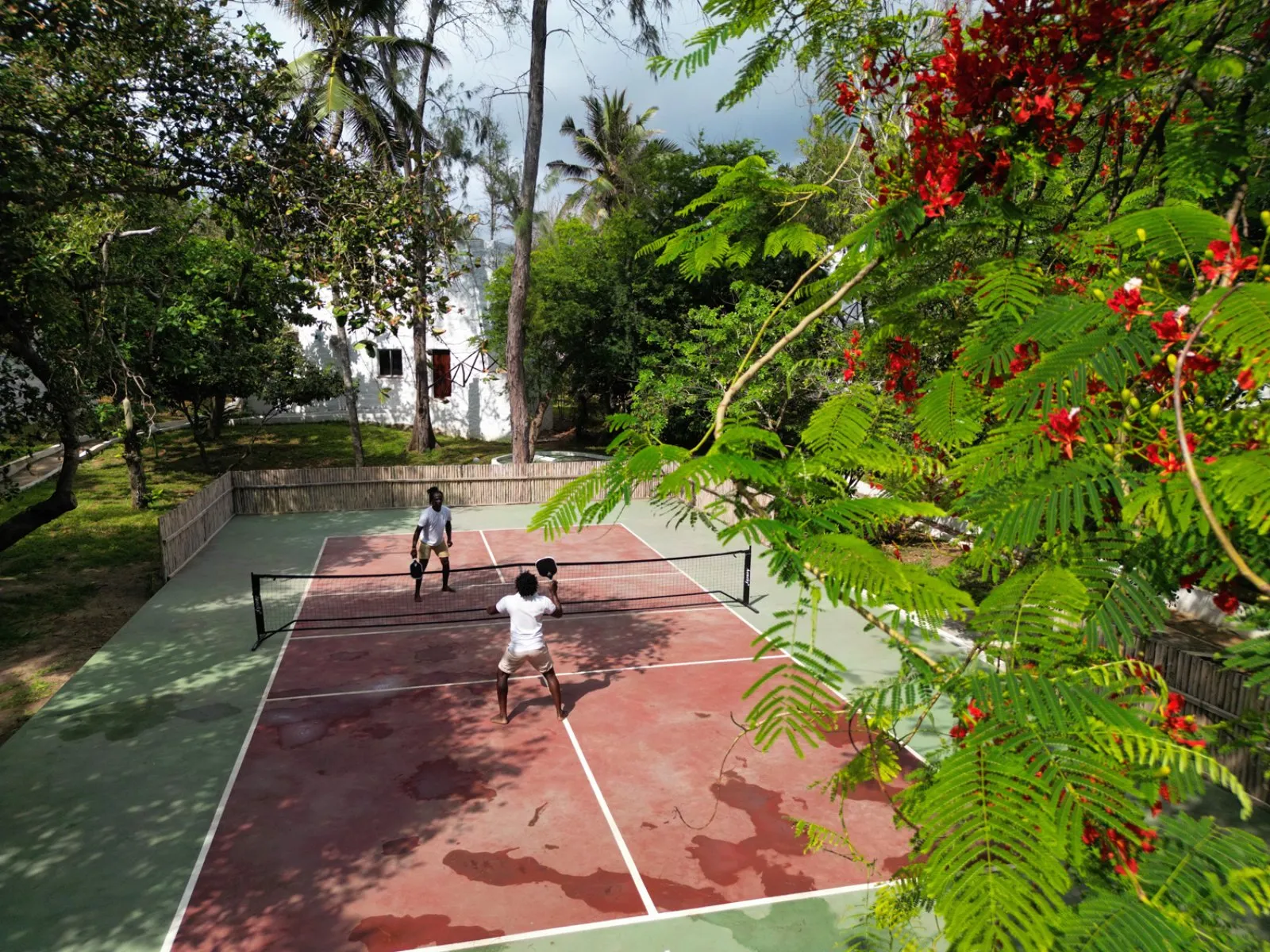 Barracuda Inn Beach Resort