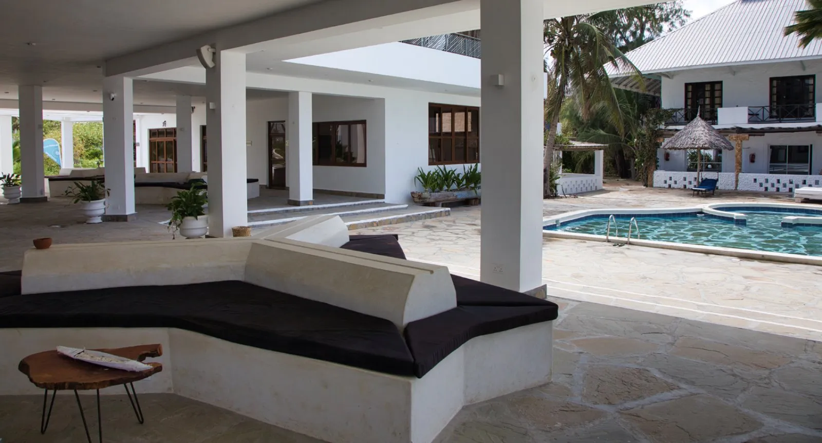 Barracuda Inn Beach Resort