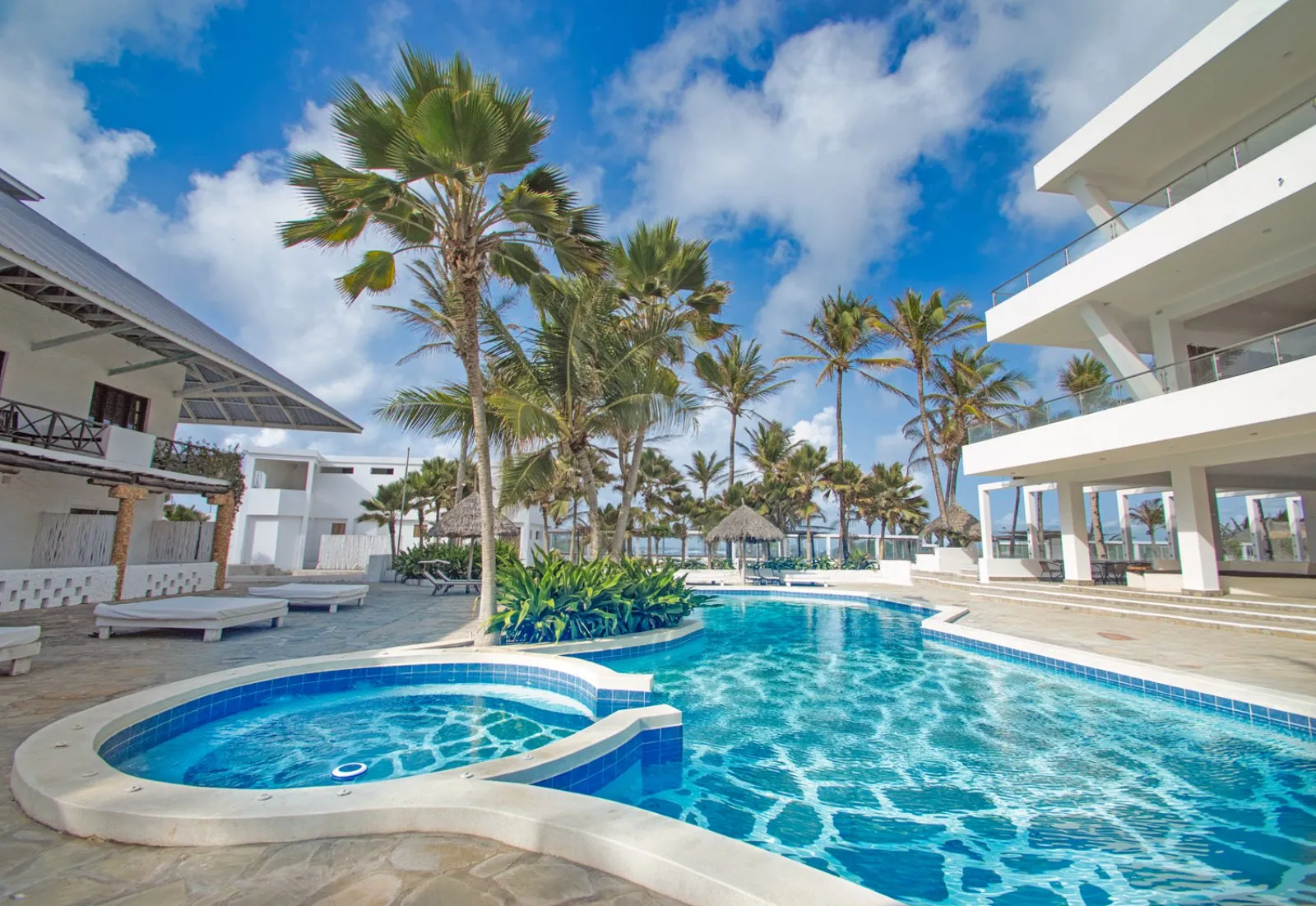 Barracuda Inn Beach Resort