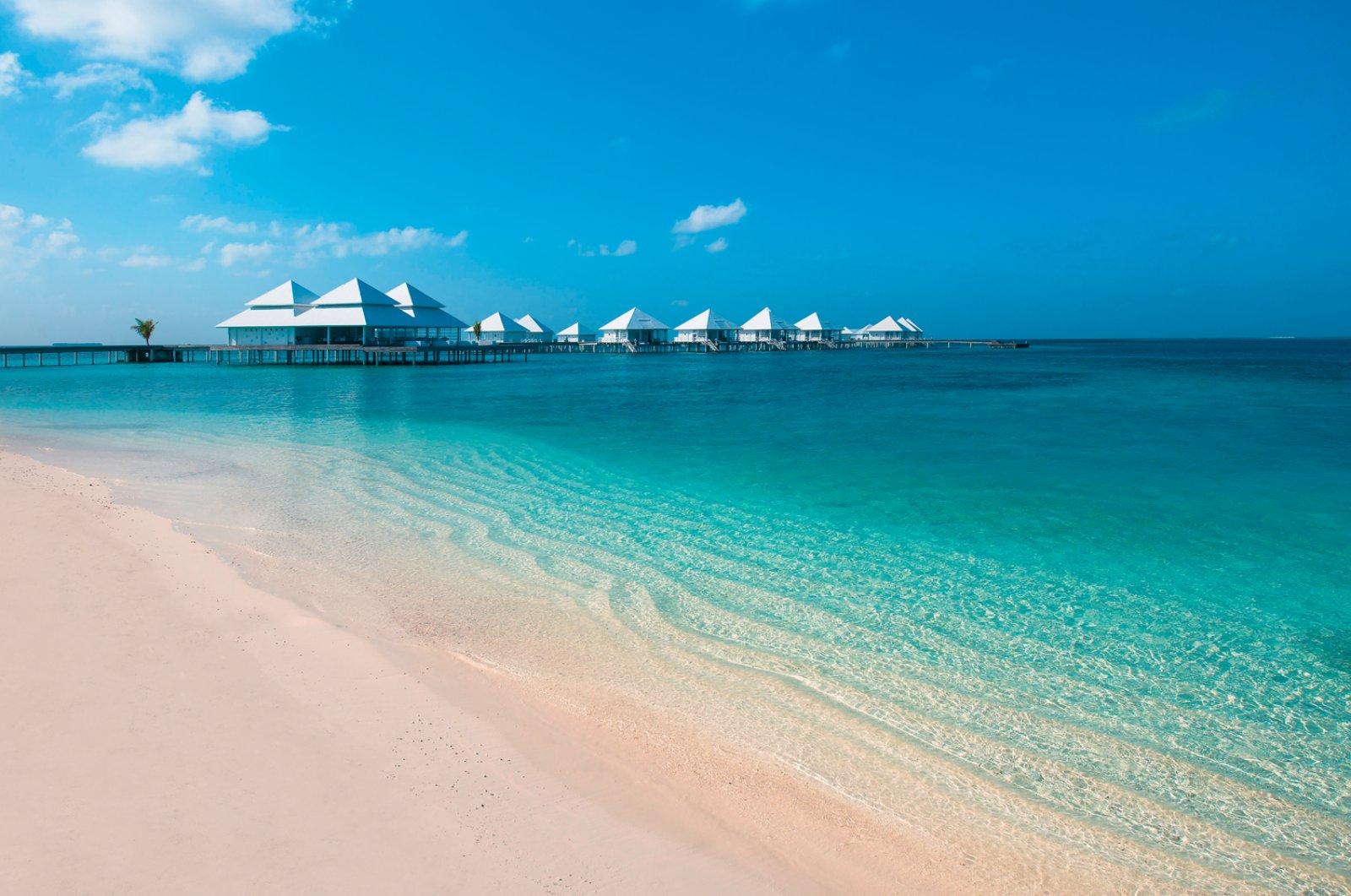 Diamonds Thudufushi