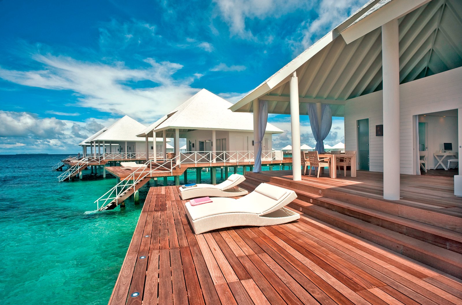 Diamonds Thudufushi