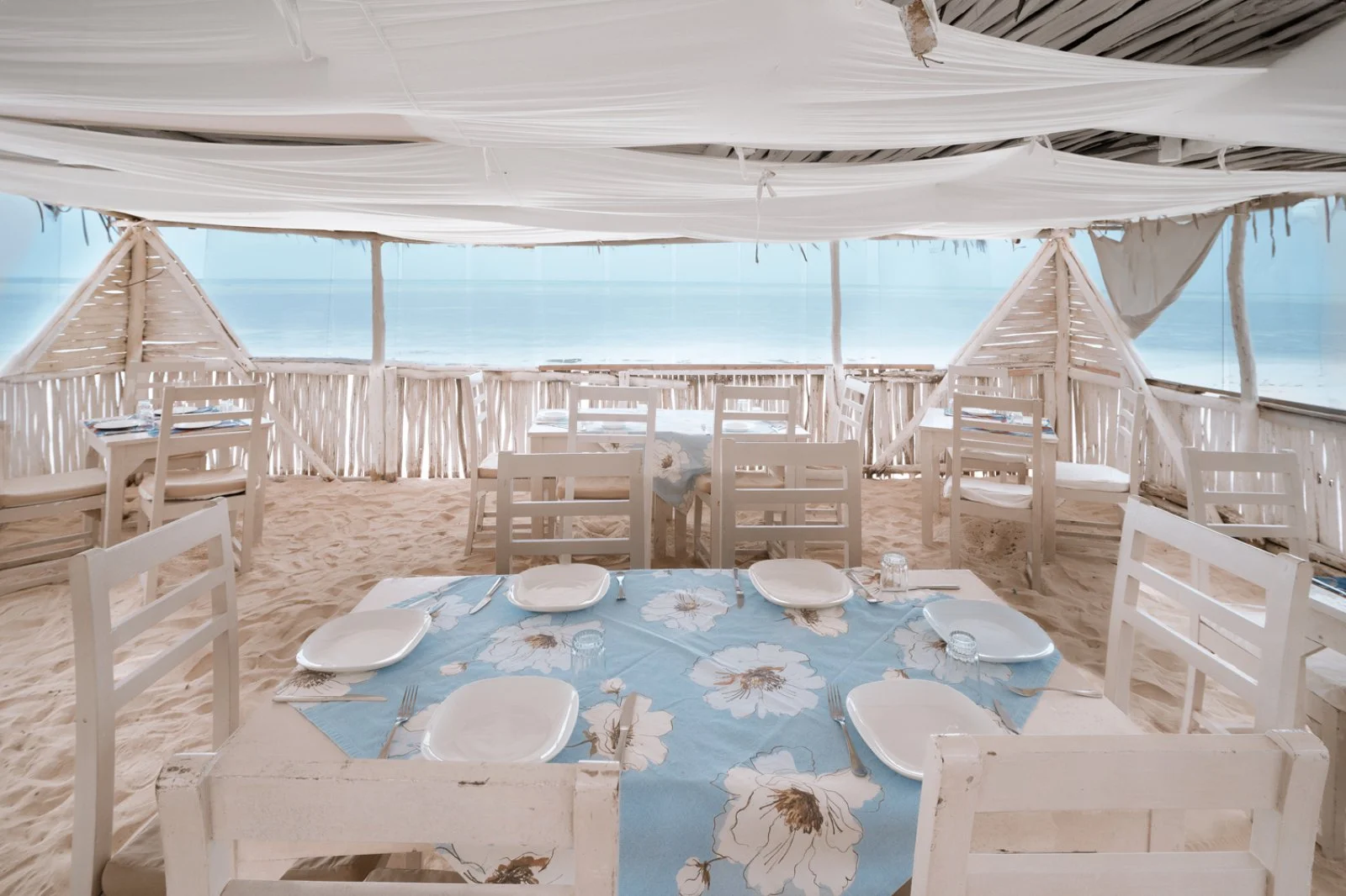 EXPLOREANS BEACH CLUB & VILLAS