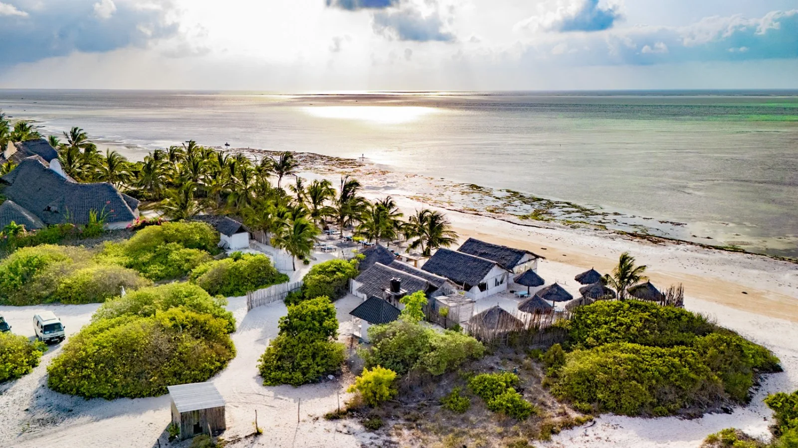 EXPLOREANS BEACH CLUB & VILLAS