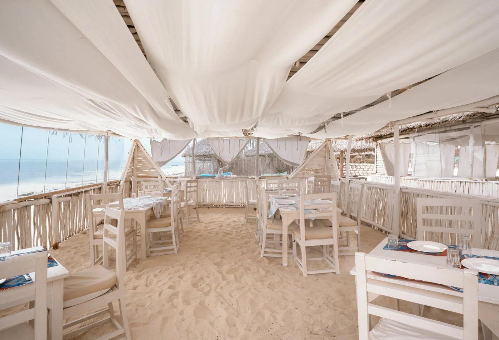 EXPLOREANS BEACH CLUB & VILLAS