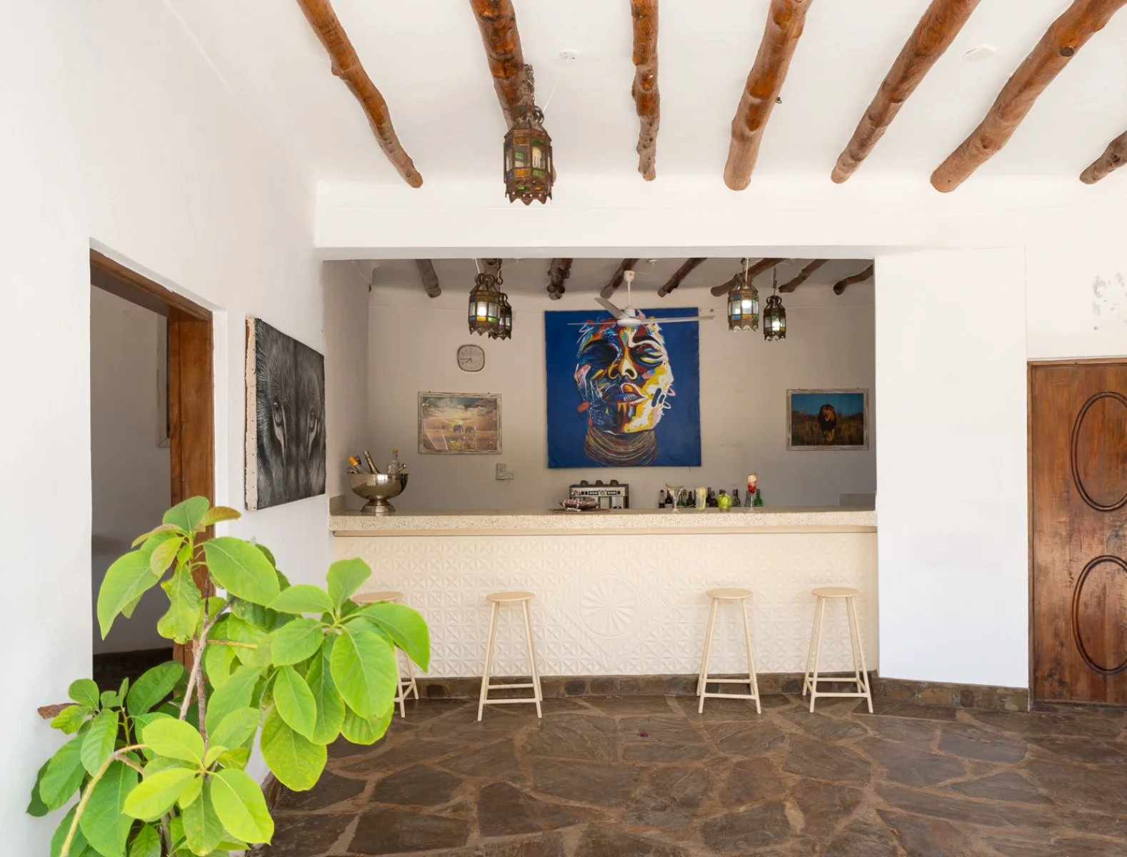 EXPLOREANS BEACH CLUB & VILLAS