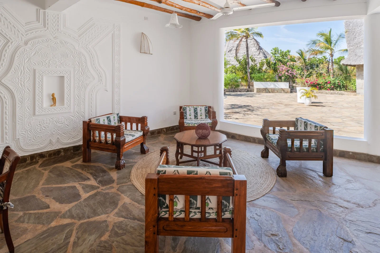 EXPLOREANS BEACH CLUB & VILLAS