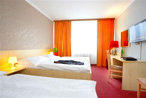 hotel charles central