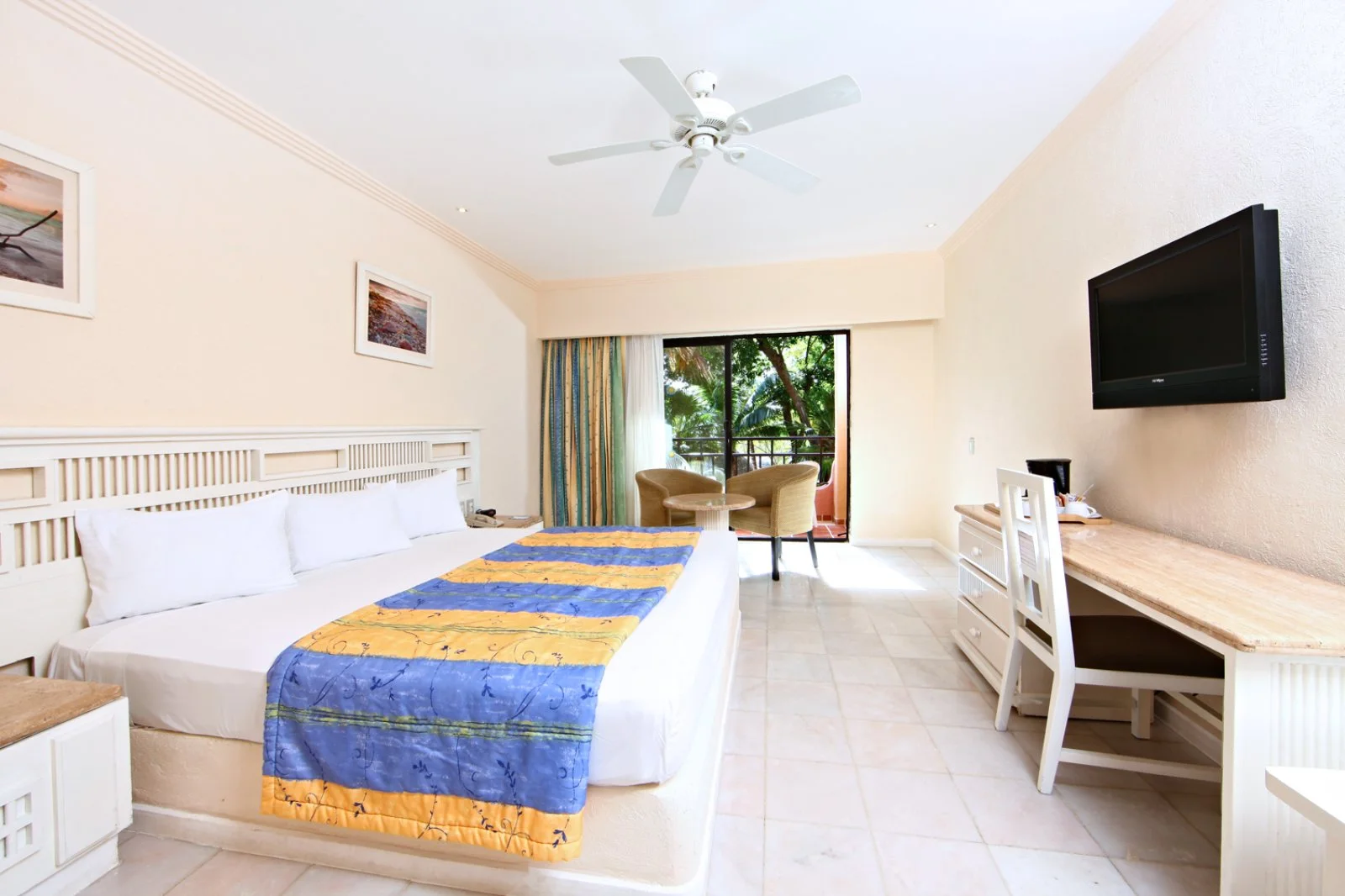 SANDOS PLAYACAR BEACH RESORT